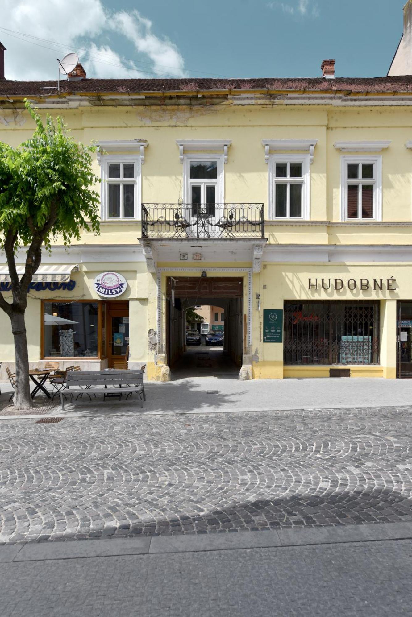 Apartman S Balkonom Trenčín Exteriér fotografie